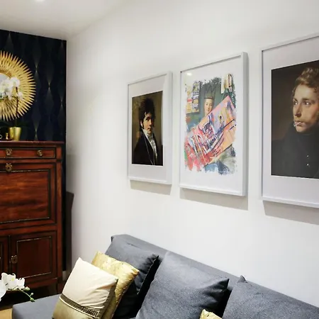 Big Studio Close To Montorgeuil Local Commercial * パリ